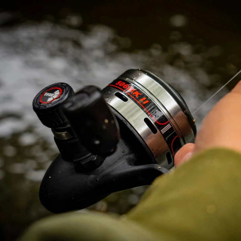abu garcia 506 reel Abu MKII Cardinal Features New handle assembly is more secure and the syncro drag is more efficient (added carbon washers) Improved gear components have made the reel feel smoother and more powerful Two Abu 506 reels, an