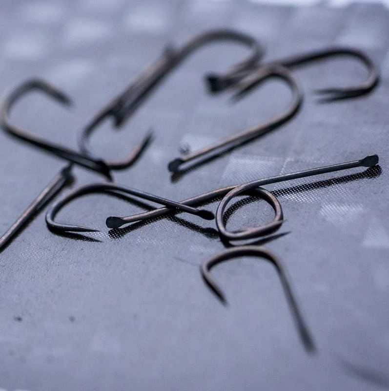 Guru Fine Wide Gape Spade End Barbless Hooks